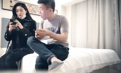 Isang modelong may pinakamataas na antas, napakaakit, ang kanyang magagandang dibdib ay hindi mapaglabanan, isang diyosa na may mataas na halaga na matamis at kasiya-siyang kasama.