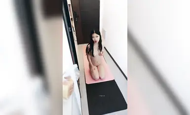 새 전학생이 강간당했다 [형이 여자아이와 놀고 있다] 그는 고급 주택가에서 커튼을 열어놓고 창밖의 아름다운 풍경을 바라보며 오랫동안 그녀의 구멍을 강간했다. 그는 얼마나 행복해했는지 (4)