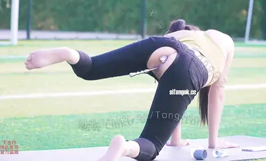 Anjing betina Twitter yang sangat cantik [Dewasa yang Comel dan Garang] dengan susuk tubuh yang menawan dan gambar peribadi bogel yang cantik (3)