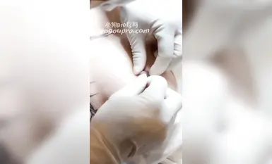 โลลิสาวคัพ E บริสุทธิ์และไร้เดียงสา "ลิตเติ้ลด็อกโปร" โบนัสการฝึกใหม่ล่าสุดประจำเดือนธันวาคม: ถูกล่ามโซ่ ห่อด้วยน้ำมัน ร่างกายถูกฉีกออก เผยให้เห็นถุงน่องสีดำที่เผยให้เห็นหน้าอกขนาดใหญ่และบั้นท้ายอวบอิ่ม (4)