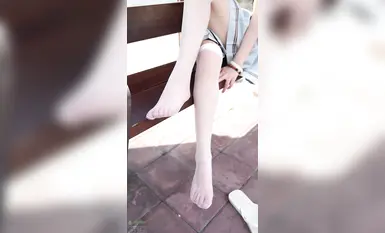 足模攝影福利【青檸映畫 】鄰家清純少女【阿慌】JK公交站 (2)