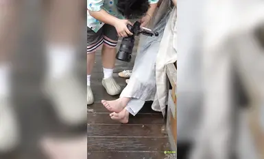 Keistimewaan fotografi model kaki [Lime Film] Gadis tulen dan polos di sebelah [A Huang] Hanfu (2)