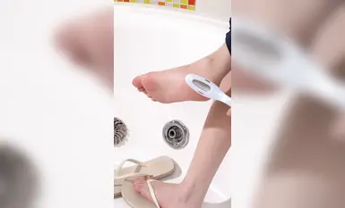 Keistimewaan fotografi model kaki [Lime Film] Gadis tulen dan polos di sebelah [A Huang] Tab mandi JK (2)