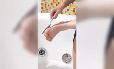 足モデル撮影特典 [ライムフィルム] 純粋無垢な隣の女の子 [ア・ホアン] バスタブJK (2)