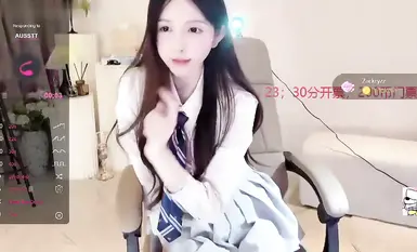 รวมคลิปวิดีโอการแสดงพ่นน้ำลายของเทพีสุดฮอต [Hahaha_ha2] ชุดยูนิฟอร์มสุดเซ็กซี่หลากหลายแบบ อุปกรณ์ประกอบฉากมากมายที่สอดใส่และพ่นของเหลวจากช่องคลอดออกมาเป็นชุดคล้ายปืนต่อต้านอากาศยาน พ่นลงบนพื้นเหมือนมหาสมุทรอันกว้างใหญ่ (1)