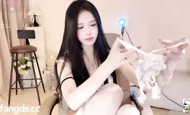 톱 여신 [Hahaha_ha2]의 최신 티켓 살포 쇼 모음, 다양한 섹시 유니폼 유혹, 여러 소품을 이용한 추삽질, 대공포처럼 질액을 여러 번 분출하여 바닥을 광활한 바다처럼 뒤덮는다(12)