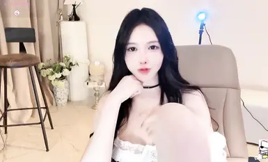 頂流女神【Hahaha_ha2】最新門票噴水大秀合集，各種情趣制服誘惑， 多個道具抽插 多次潮噴 淫水如高射炮 噴的地板上猶如一片汪洋 (13)