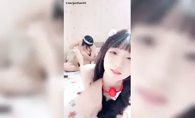 Dinala ng magandang babae sa paaralan ang kanyang matalik na kaibigan sa dagat sa unang pagkakataon upang magsagawa ng live broadcast [Evil Twin Tails] at magpakita ng halimbawa ~ ang mga props ay ipinasok nang walang pakundangan (30)