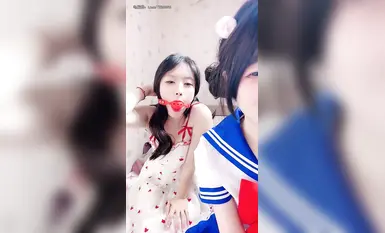 สาวสวยประจำโรงเรียนพาเพื่อนสนิทของเธอไปทะเลเป็นครั้งแรกเพื่อถ่ายทอดสด [Evil Twin Ponytails] และเป็นตัวอย่าง~ มีการใส่พร็อพเข้าไปอย่างบ้าคลั่ง (34)