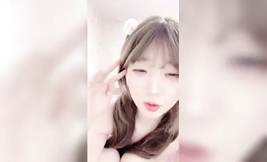 Si cantik sekolah itu membawa sahabat baiknya ke laut buat kali pertama untuk membuat siaran langsung [Evil Twin Ponytails] dan memberi contoh ~ prop dimasukkan secara liar (5)