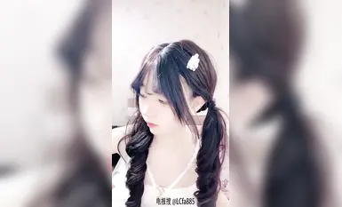 校花首次帶閨蜜下海直播【邪惡雙馬尾】以身作則~道具狂插 (9)