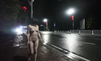 Internet celebrity goddess [cikaimoon] is thrilled and exciting every time she goes to the countryside, the city streets on a rainy night, or the park in broad daylight. (2)