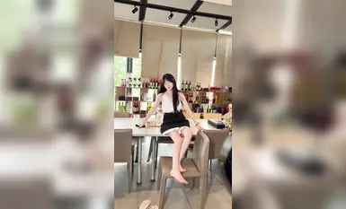 足模摄影福利【青柠映画】邻家清纯少女【阿慌】服务员指甲油素材