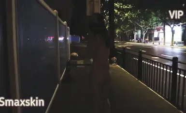 推特户外露出女神【Smaxskin】户外公共场所露出清纯靓丽的外表下有一颗淫荡的心美乳丰臀极品反差(5)