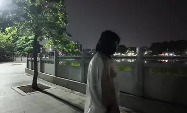 Một chuyến đi trong ngày đến khu thắng cảnh thật sự là một khám phá tuyệt vời, [cikaimoon] thu hút 100% sự chú ý trên đường đi, khiến những người công nhân vệ sinh và người bán hàng rong không nói nên lời.