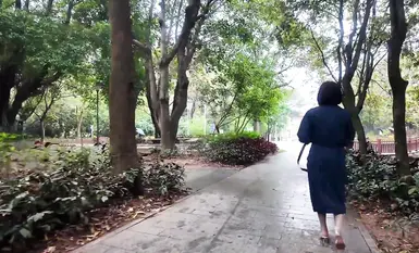 景区一日游，炸裂露出，【cikaimoon】，一路上回头率百分百，环卫工小商贩们目瞪口呆_2