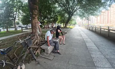 网红人气露出女神【cikaimoon】乡间露出农民大叔热情搭话无心干活(4)