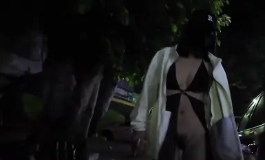 網紅人氣露出女神【cikaimoon】城市街頭露出 從白天到黑夜，大叔們看得流口水 (1)