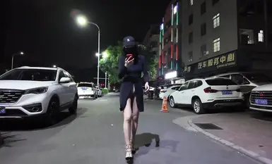網紅人氣露出女神【cikaimoon】深夜出門吃夜宵 城市露出，被路人拿手機拍攝 (3)