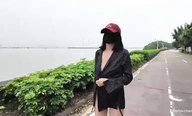 อินฟลูเอนเซอร์ชื่อดังในโลกออนไลน์ [cikaimoon] ออกไปเดินเล่นกลางแจ้ง โดยมุ่งหน้าไปยังสถานที่ที่มีผู้คนพลุกพล่าน! 2