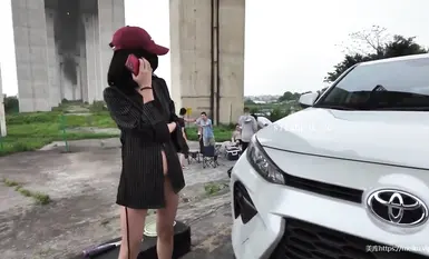 อินฟลูเอนเซอร์ชื่อดังในโลกออนไลน์ [cikaimoon] ออกไปเดินเล่นกลางแจ้ง โดยมุ่งหน้าไปยังสถานที่ที่มีผู้คนพลุกพล่าน! 2