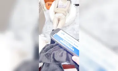 【精品亂倫】我跟後媽的性愛日記 - 性癮患者長腿女神連體網絲 從懶人沙發操到床上 翹起臀來真是榨精淫器 全部內射蜜穴