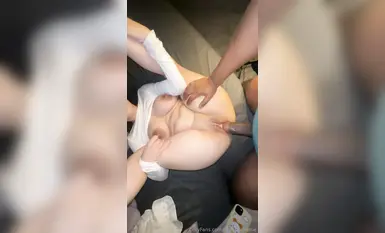 OnlyFans 亚裔反差博主【5luttybrownie】订阅福利，极品媚黑巨乳留学生骚母狗偷情大黑屌(5)