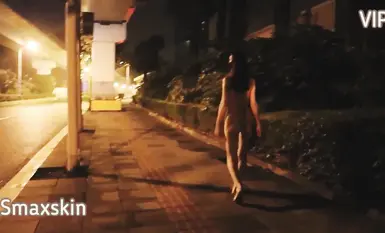 Early top exposure influencer [Smaxskin] has made a comeback, with her latest outdoor public exposure (4)