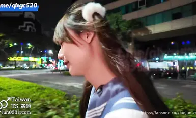 #洪筱鈞 #伪娘筱鈞【偽娘成人片 TWFB-888】玩音樂遊戲可愛女子，竟然是女裝男子!百幹屌維鮮01