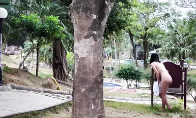 網紅人氣露出女神【cikaimoon】戶外溫泉 全裸跟其他客人一起泡溫泉 (1)