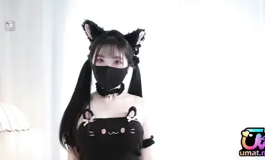 【饅頭白虎】懶懶豬 - 私房約拍 貓兒娘蜜穴被攝影師射滿 緊致嫩嫩白虎穴濕淋淋 大肉棒強勁輸出抽插 榨精名器實至名歸