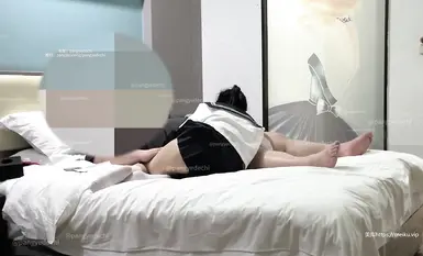 推特網紅約炮大神【胖爺的奇妙之旅】千元SVIP 長得跟野豬也能操到這么多小嫩逼 偷拍00後的JK絲襪極品清純妹妹 (3)