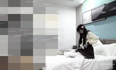 推特网红约炮大神【胖爷的奇妙之旅】千元SVIP 三位高颜值JK 无套爆操内射各种萝莉少女长得跟野猪也能操到这么多小嫩逼(1)