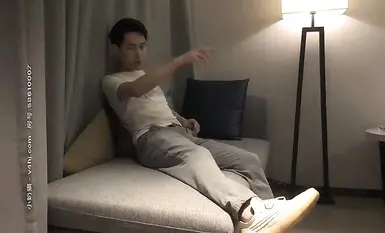 瑜伽老師，大網紅臉，舔奶調情口交抬腿側入抽插大力猛操