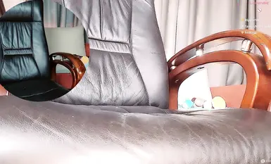 stripchat [Youth3_] 內地騷姊用震動狼牙棒騷逼震到淹水肛交自嗨