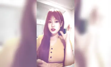 Phúc lợi TikTok: Cô gái trẻ ngực to, mông to [Youyou] Lông mu rậm rạp, không mặc quần tất, mông tròn đang thủ dâm (6)