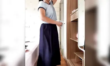 Stripchat [sushan_love] 有小孩的荡妇极度淫荡，在家自慰后喷射到野外，弄湿了她的摩托车座和整件裙子——绝版最后一部(荡妇退休篇)