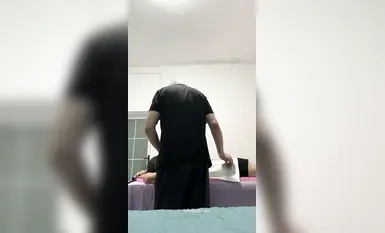 [Goda pengawal keselamatan dan tukang urut tua] Selesaikan tugas tuan: Goda pengawal keselamatan dan lelaki tua (3)