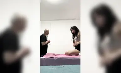 [Quyến rũ bảo vệ và ông già mát-xa] Hoàn thành nhiệm vụ của chủ nhân: Quyến rũ bảo vệ và ông già (3)