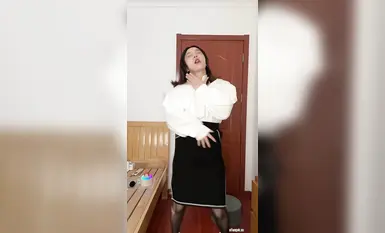 Kuaishou's extremely provocative streamer [Stubborn Village Guardian] 2026 latest large-scale welfare nude dance masturbation sex (7)