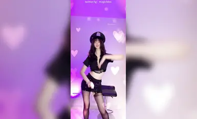 ผลงานการเปิดเผยใบหน้าล่าสุดของนักเต้นสาวและนักแสดง AV รุ่นเยาว์คุณภาพสูง [เบย ลี่หลัว] การเต้นเปลือยแบบไดนามิกในสไตล์คอสเพลย์บน Douyin (1)