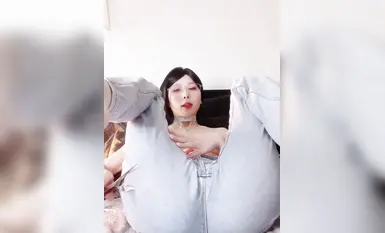 สตรีมเมอร์คนดังบนอินเทอร์เน็ตที่มีมูลค่าสูง [Dip in Peach Sauce] นำเสนอวิดีโอการสำเร็จความใคร่ด้วยของเล่นทางเพศ การเปลือยกายทุกวัน และเต็มไปด้วยคุณลักษณะที่ยอมจำนน (3)