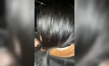 河南周口小夫妻流出，小小少婦和男主69毒龍更有在川流不息的馬路旁車震真是刺激，不雅視頻流出