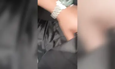 河南周口小夫妻流出，小小少婦和男主69毒龍更有在川流不息的馬路旁車震真是刺激，不雅視頻流出