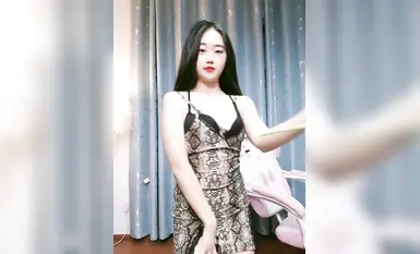 抖音福利 高顏值網紅女神【嶼菲】舞蹈課氣質美女露臉露點裸舞脫衣舞插B (3)