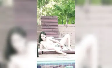 【奶凶大人】春天的戶外露出自慰❤️獨自一人在泳池邊享受性愛帶來的快感_2