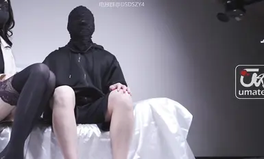 國產新晉網紅【小小桃】長腿玉足嫩逼極品 (4)