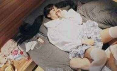 อาจารย์สวมชุด JK ขี่และร่วมรัก เซลฟี่เซ็กซ์มือสมัครเล่น เพศหลายตำแหน่ง การสำเร็จความใคร่ การหลั่งหนา บทสนทนาภาษาจีน การเปิดรับใบหน้าที่สมบูรณ์แบบ