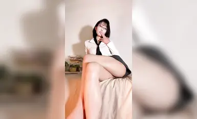 快手福利 網紅舞蹈老師【紫月】很會跳高價私密定製露毛微露穴 (20)