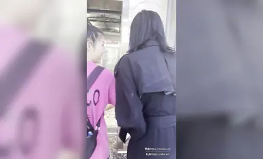 網紅高顏值美少女團隊【西萌工作室】極品在校女大學生【瀨瀨】新發布 白天夜晚 游樂場 電梯間露出，還是帶上眼鏡騷 (3)